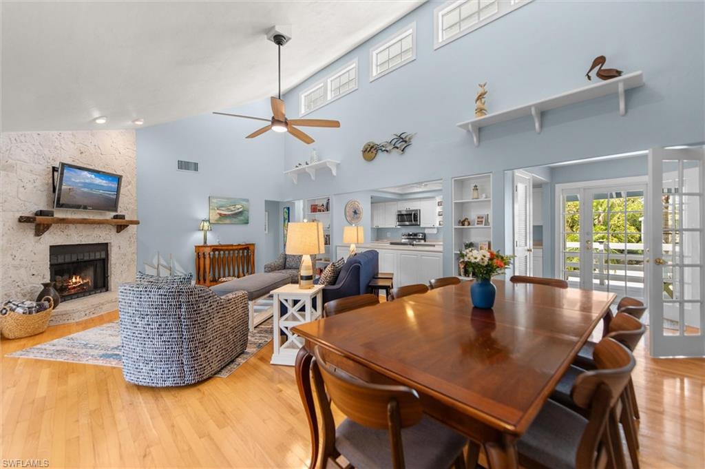 SANIBEL BAYOUS - Residential