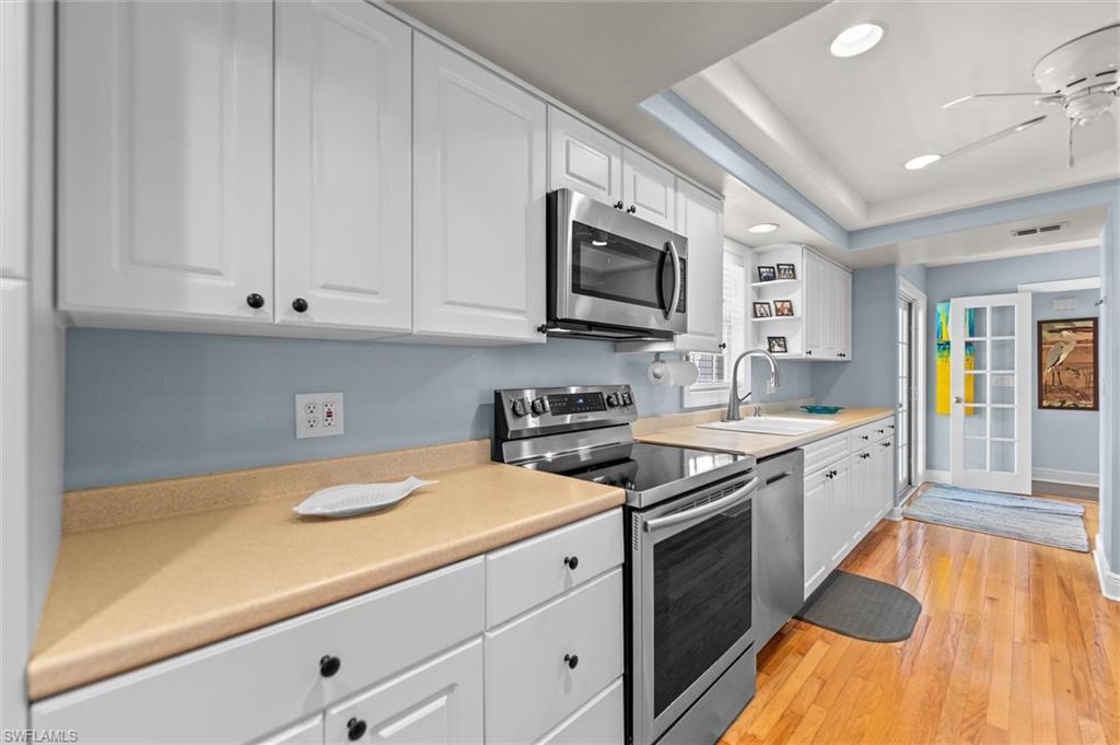 SANIBEL BAYOUS - Residential