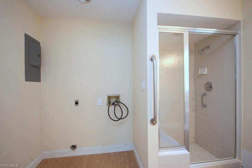 SAN CARLOS PARK - Residential