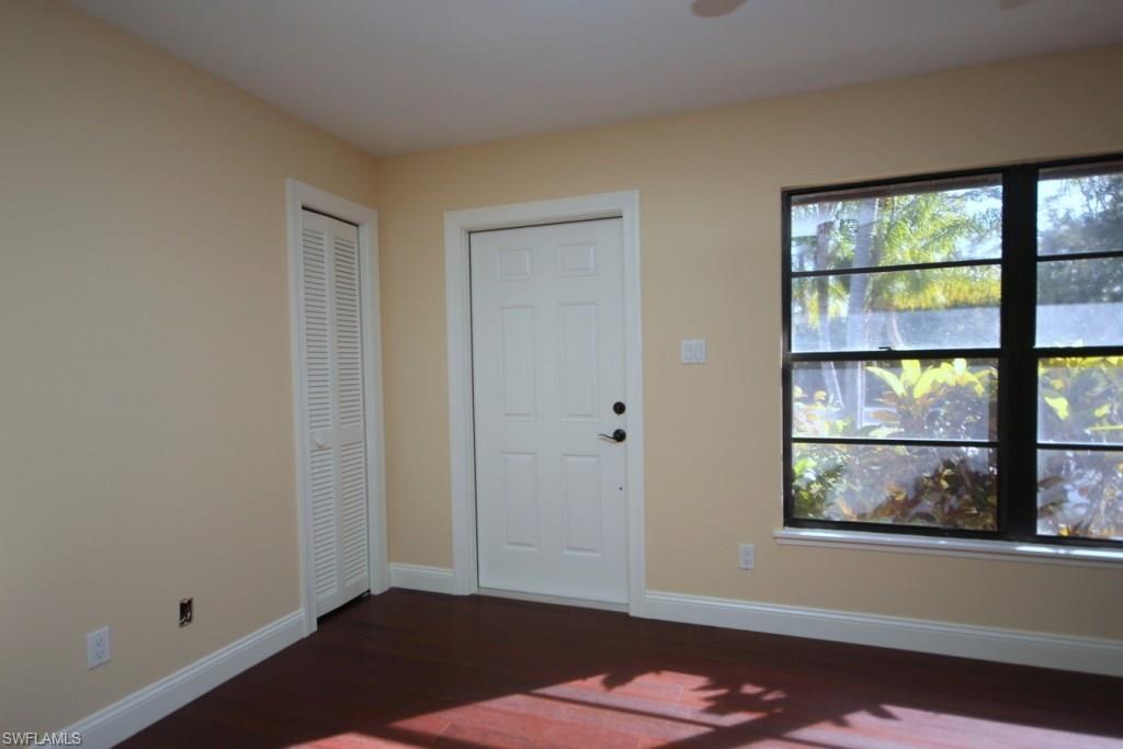 SAN CARLOS PARK - Residential