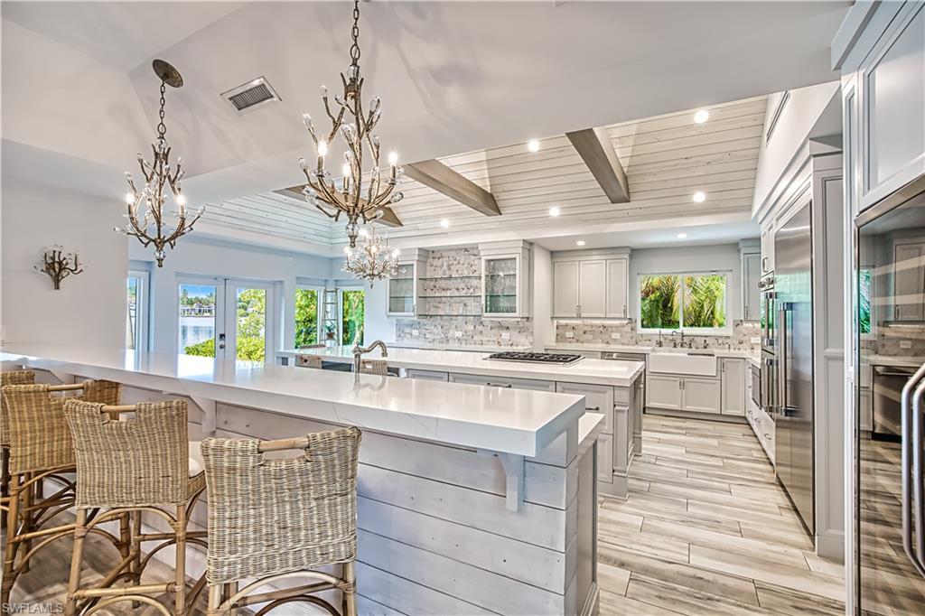 958 Spyglass LN
