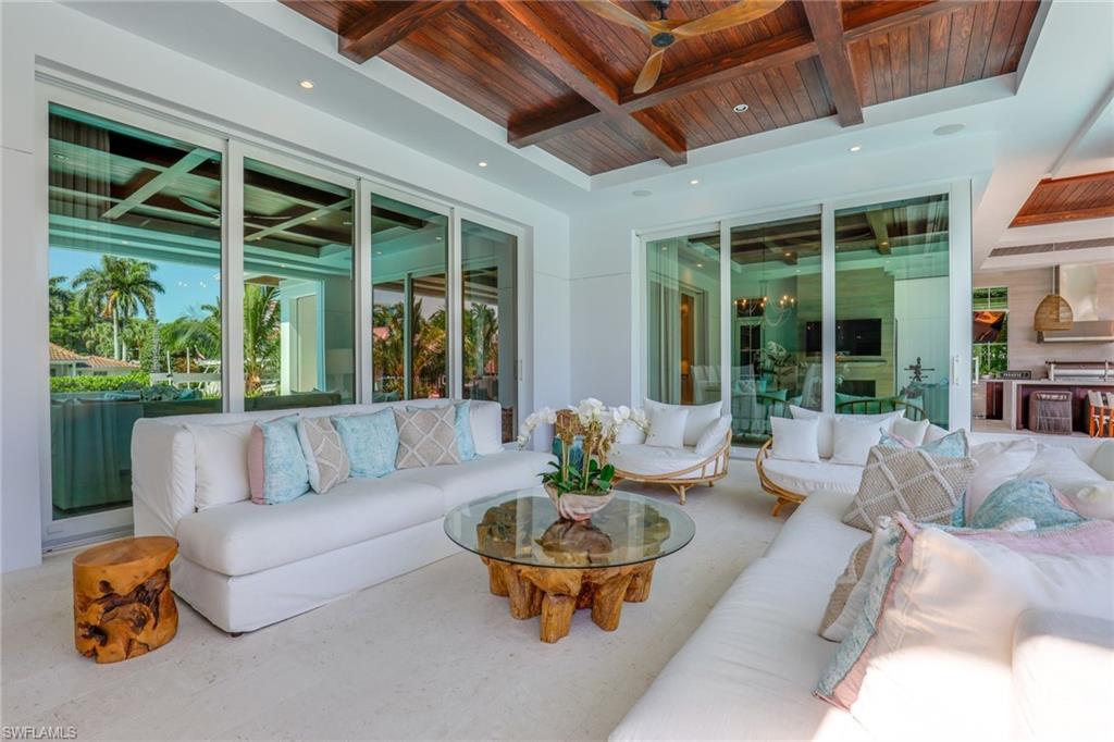 AQUALANE SHORES - Residential