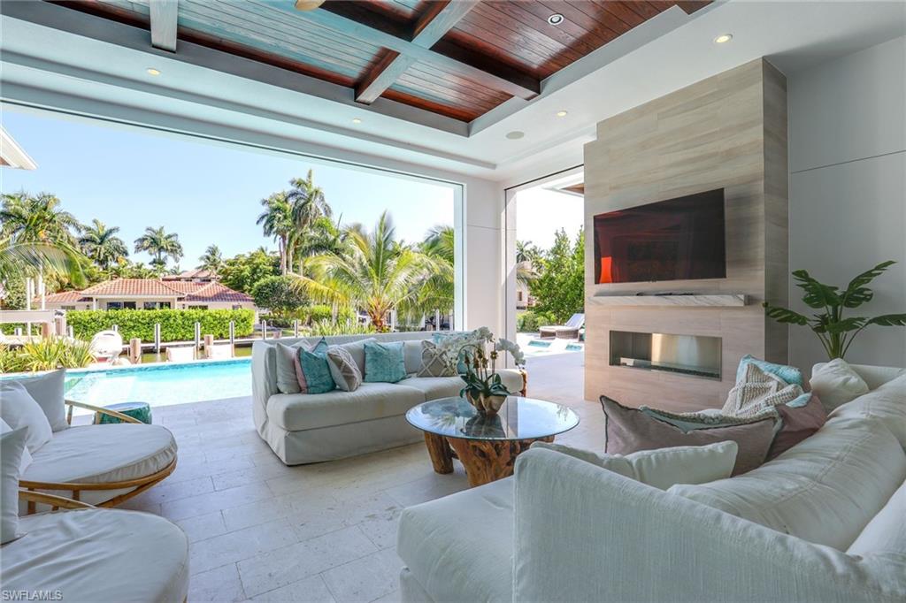 AQUALANE SHORES - Residential