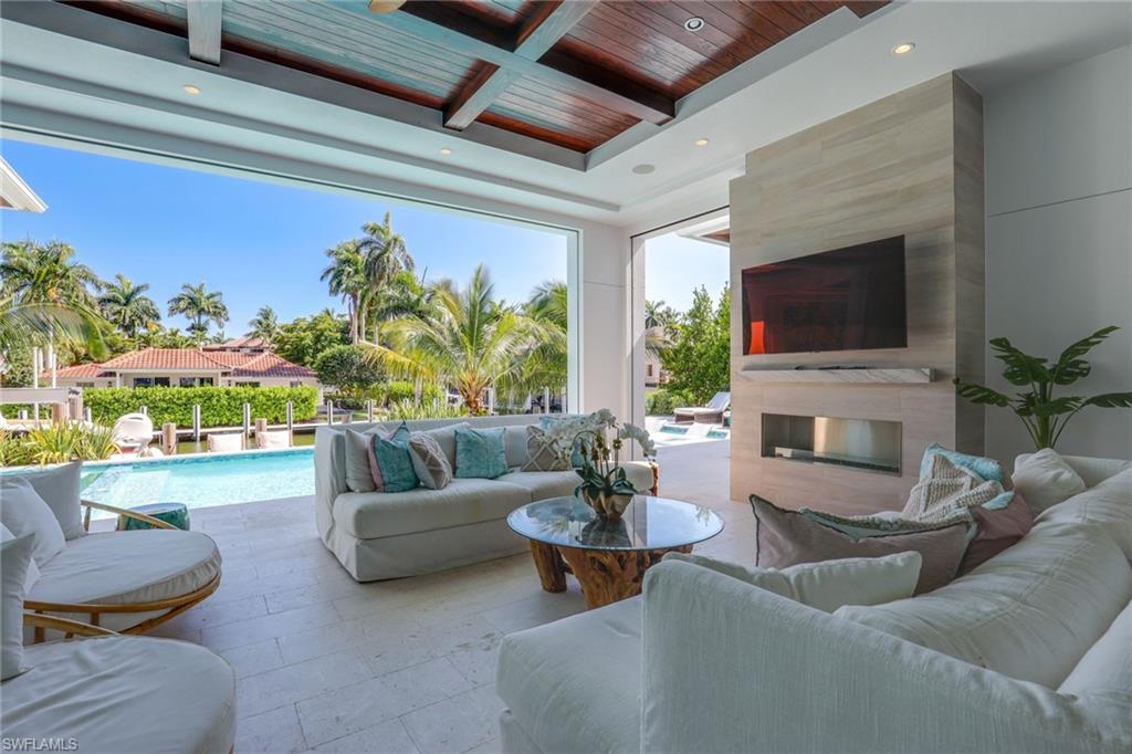 AQUALANE SHORES - Residential