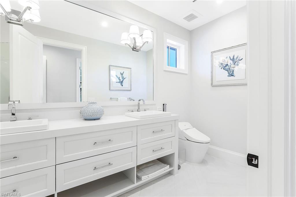 AQUALANE SHORES - Residential