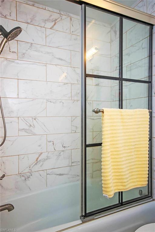 CAPTAINS WALK - Residential