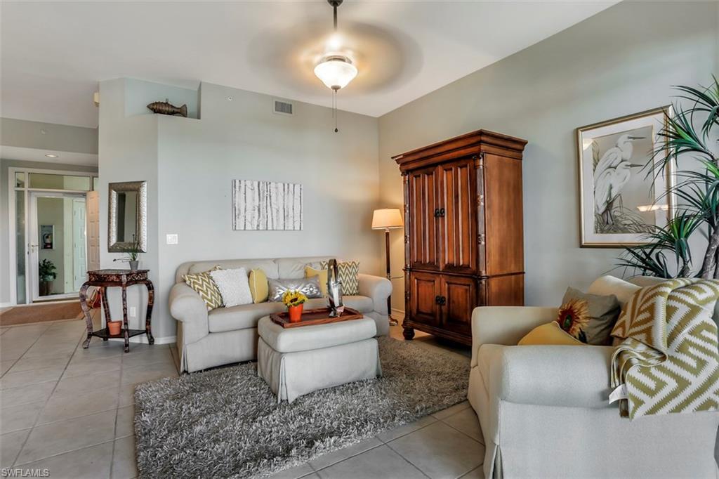 CYPRESS ISLAND - Residential