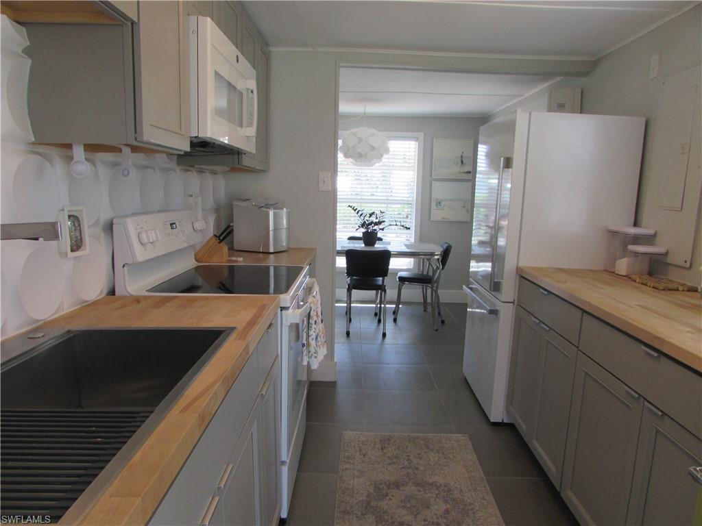 METES AND BOUNDS - Residential