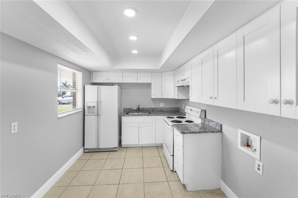 CAPE CORAL - Residential Lease