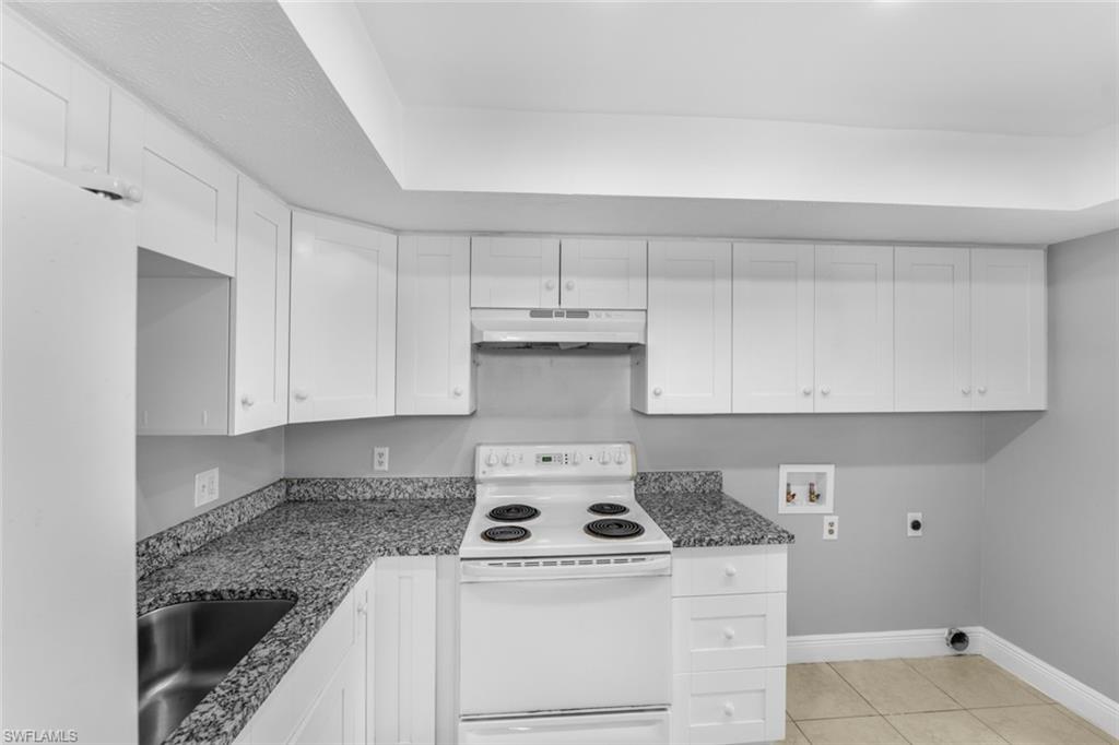 CAPE CORAL - Residential Lease