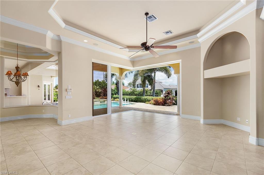 ESTATES - Residential