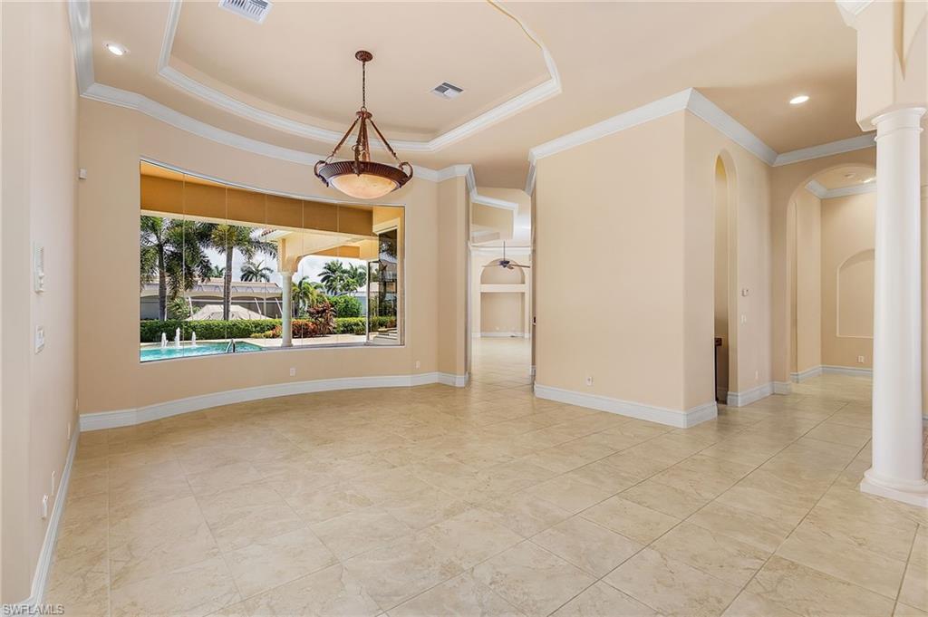 ESTATES - Residential