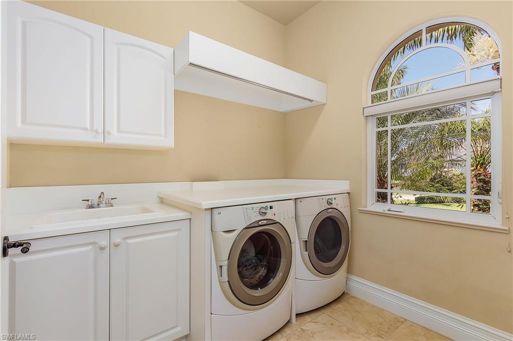 ESTATES - Residential