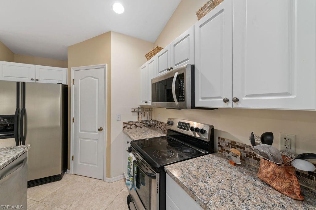 MIRROR LAKES - Residential