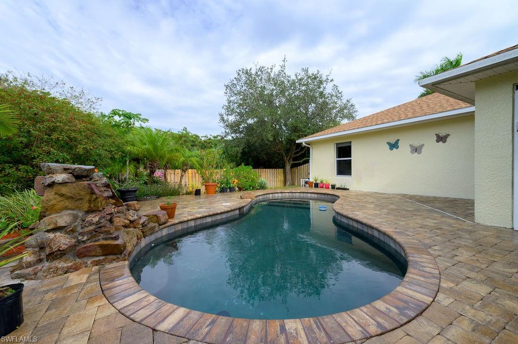 MIRROR LAKES - Residential