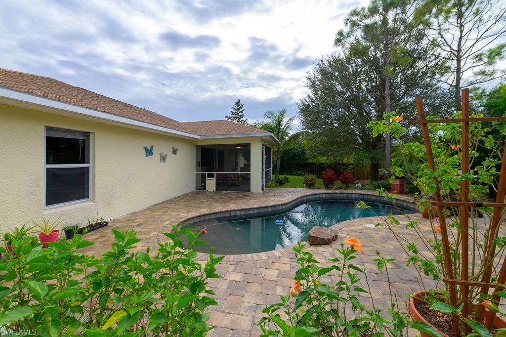 MIRROR LAKES - Residential