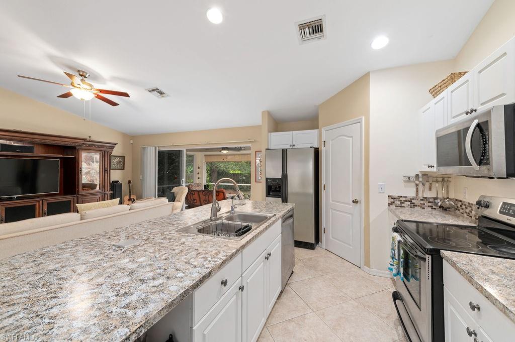 MIRROR LAKES - Residential