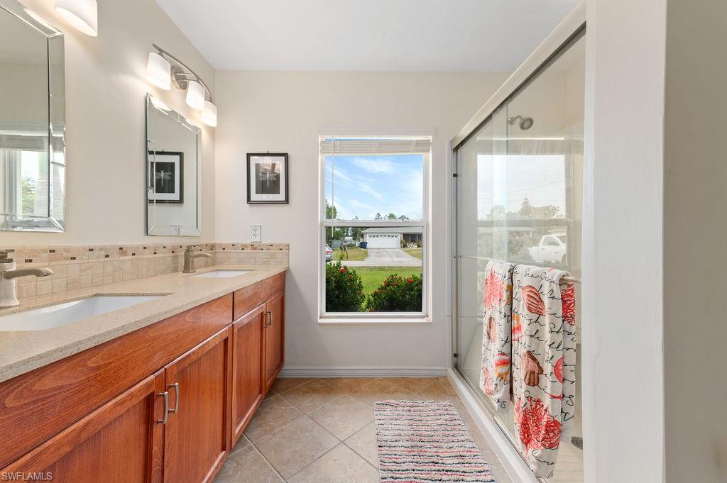 MIRROR LAKES - Residential