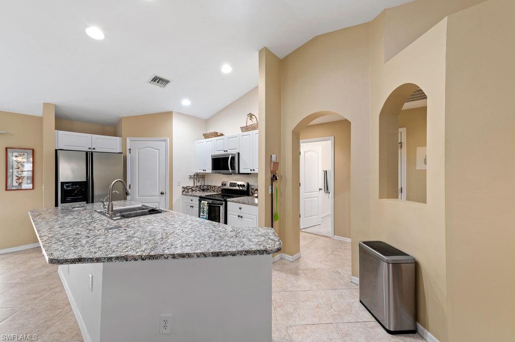 MIRROR LAKES - Residential