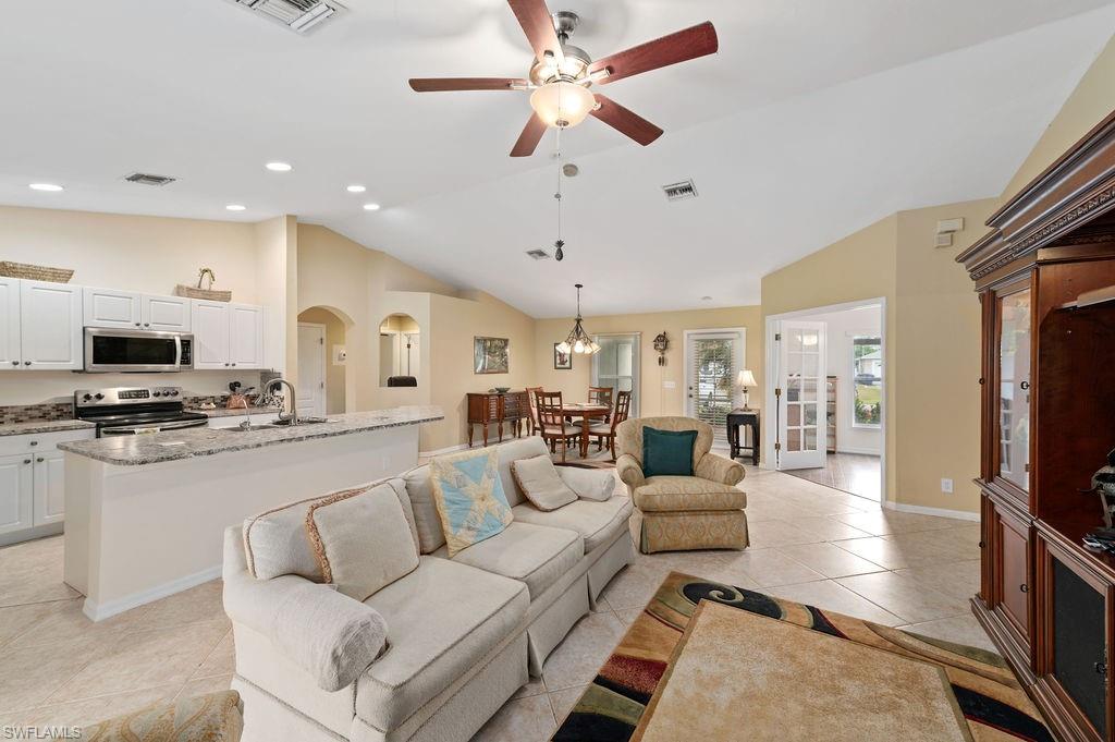 MIRROR LAKES - Residential