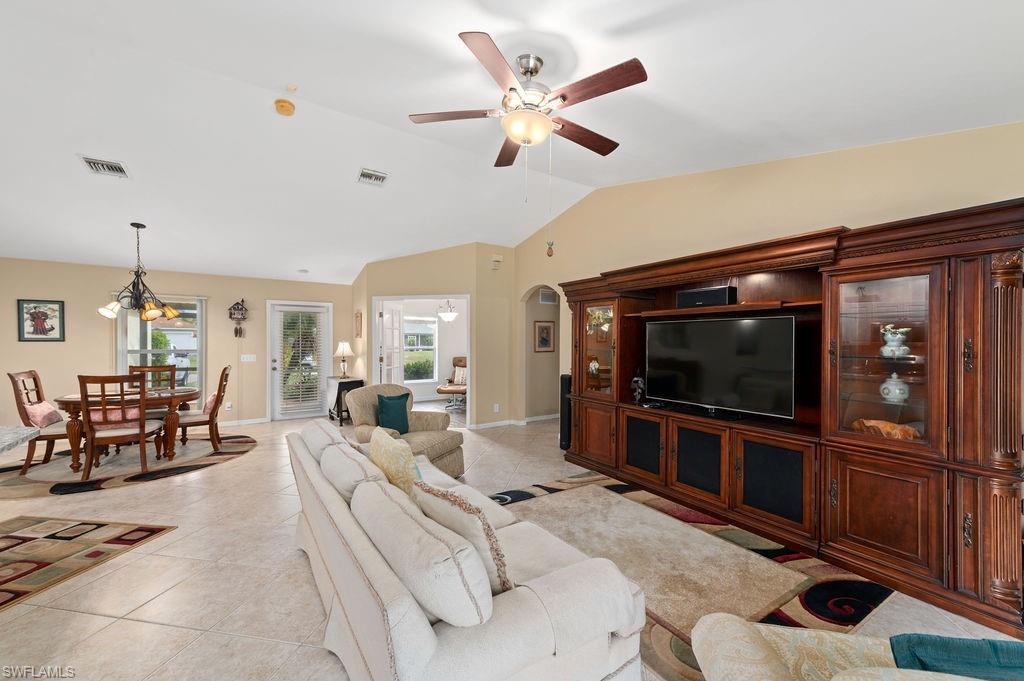 MIRROR LAKES - Residential