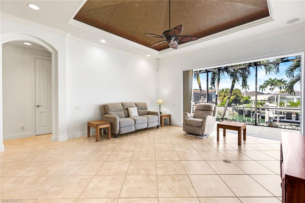 MARCO BEACH - Residential