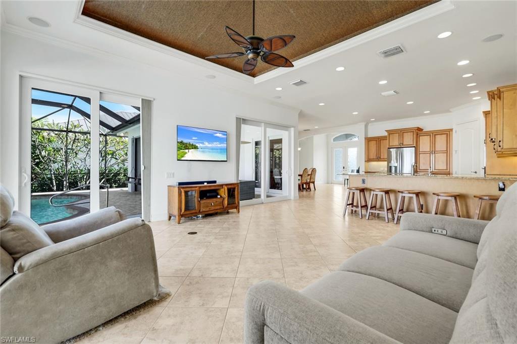 MARCO BEACH - Residential