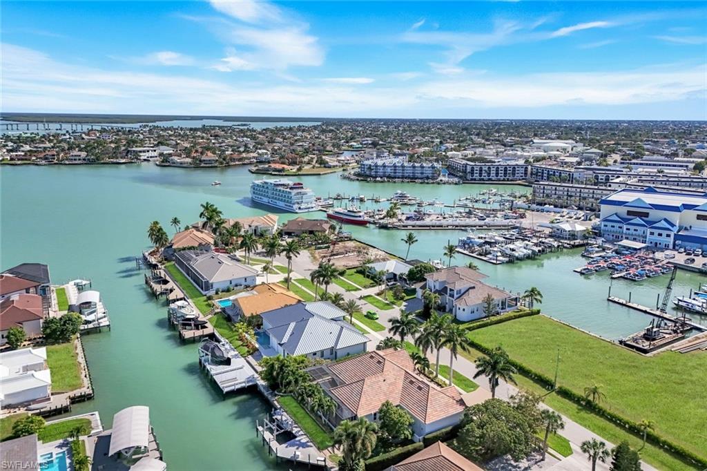 MARCO BEACH - Residential