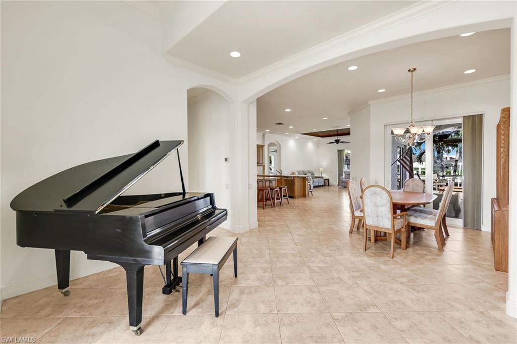 MARCO BEACH - Residential