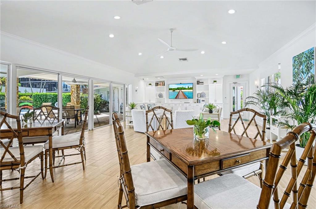 INDIES WEST - Residential