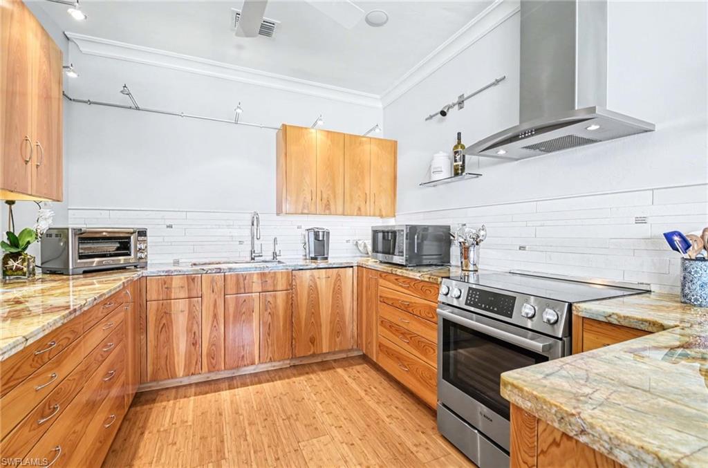 INDIES WEST - Residential