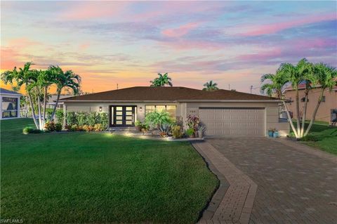 109 SE 40th TER CAPE CORAL FL 33904