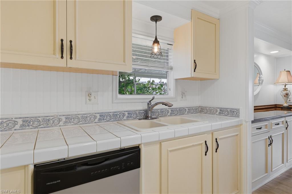 FOREST PARK MOBILE HOME - Residential