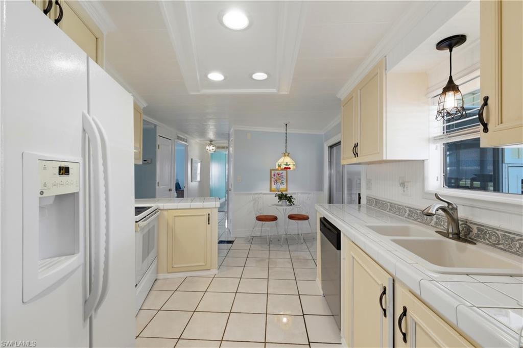 FOREST PARK MOBILE HOME - Residential