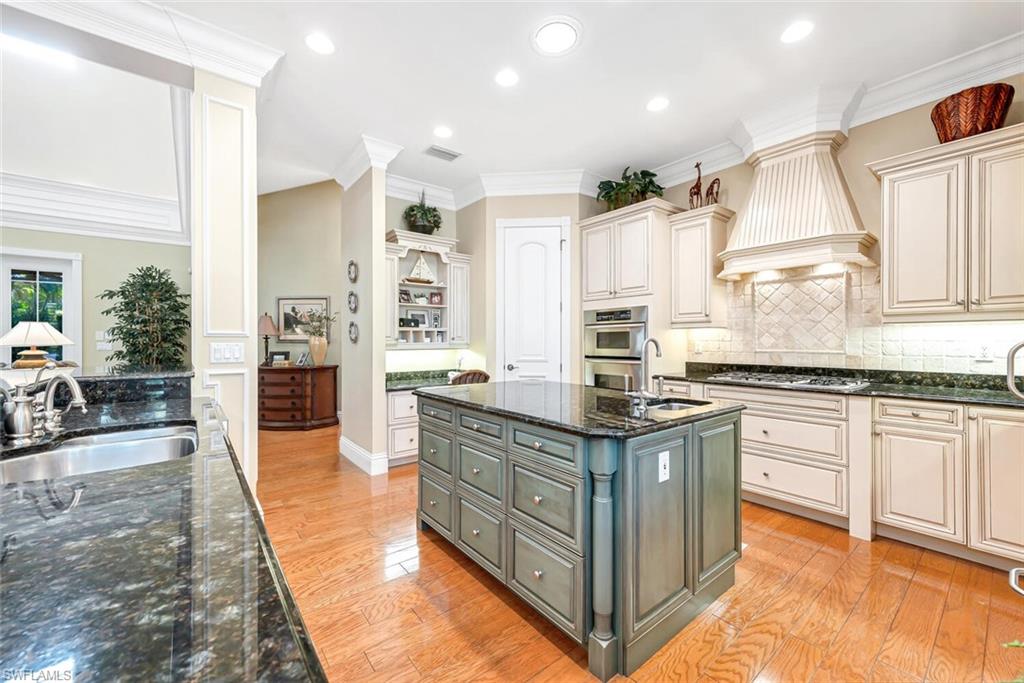 OLDE NAPLES - Residential