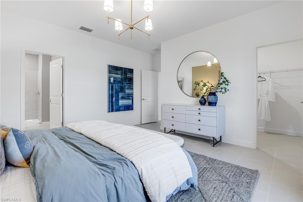 HAMPTON LAKES - Residential