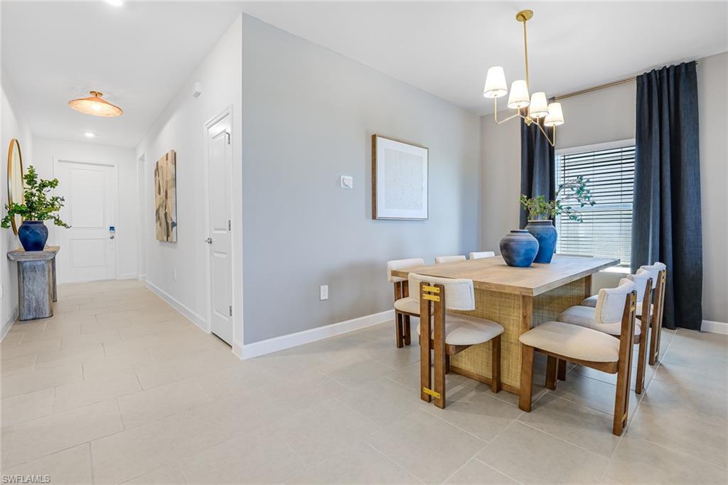 HAMPTON LAKES - Residential