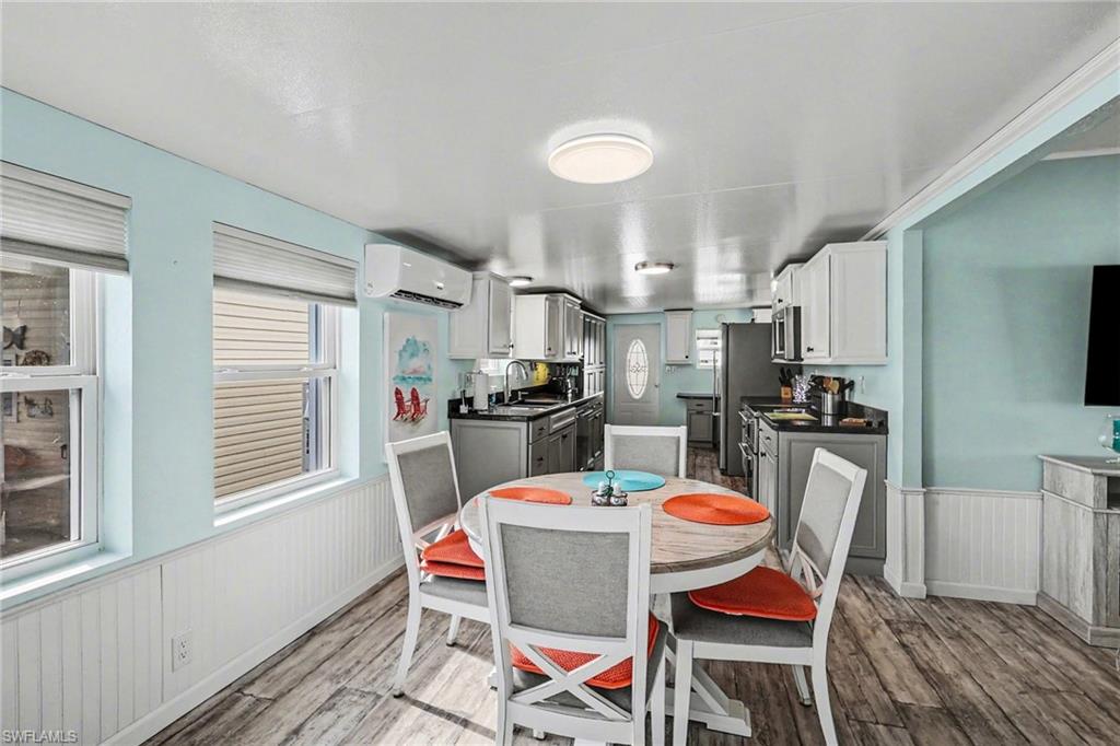 ORANGE HARBOR MOBILE HOME PARK - Residential