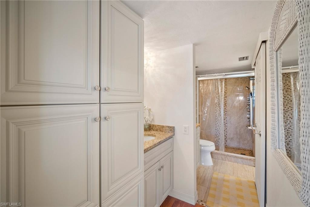 SEVEN LAKES - Residential Lease