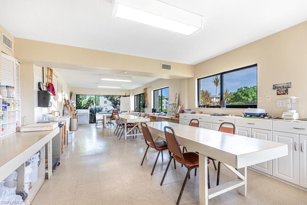 SEVEN LAKES - Residential Lease