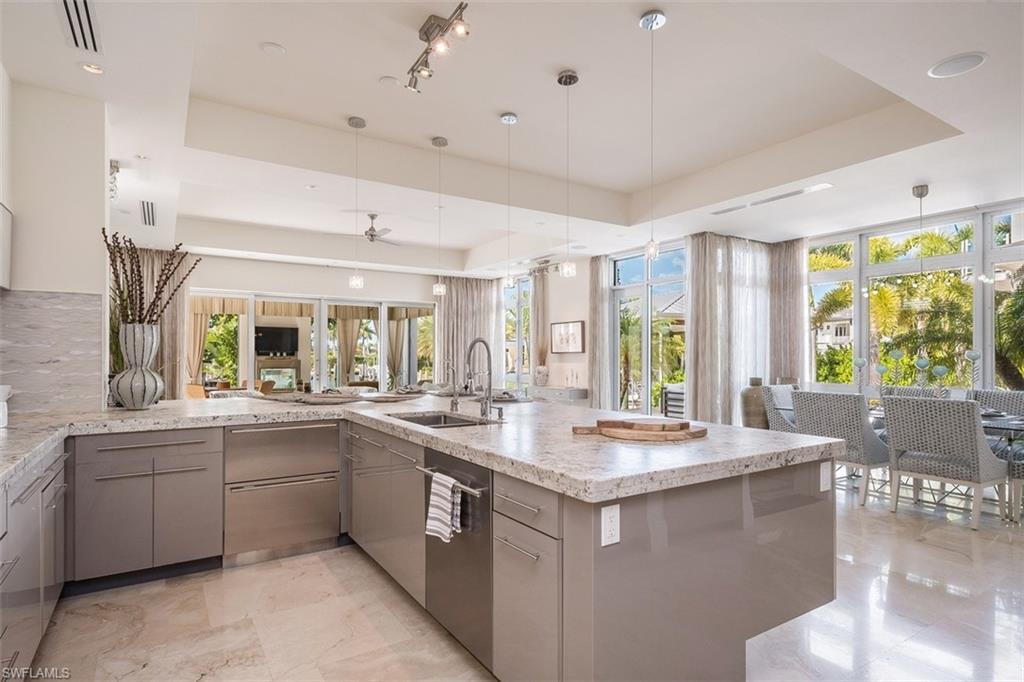 ROYAL HARBOR - Residential