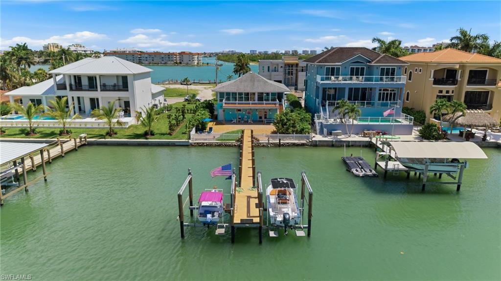 23 W Pelican ST
