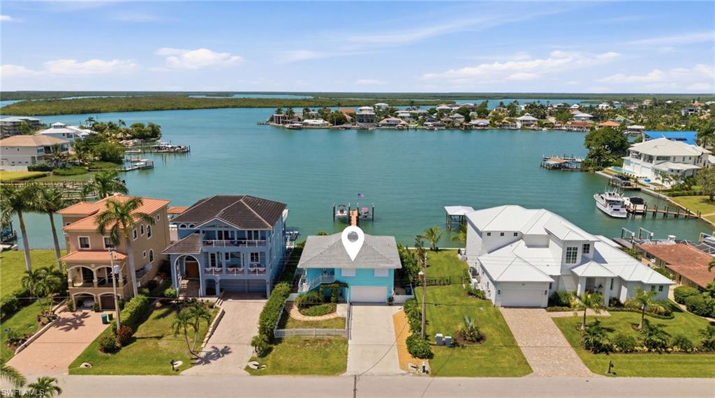 23 W Pelican ST