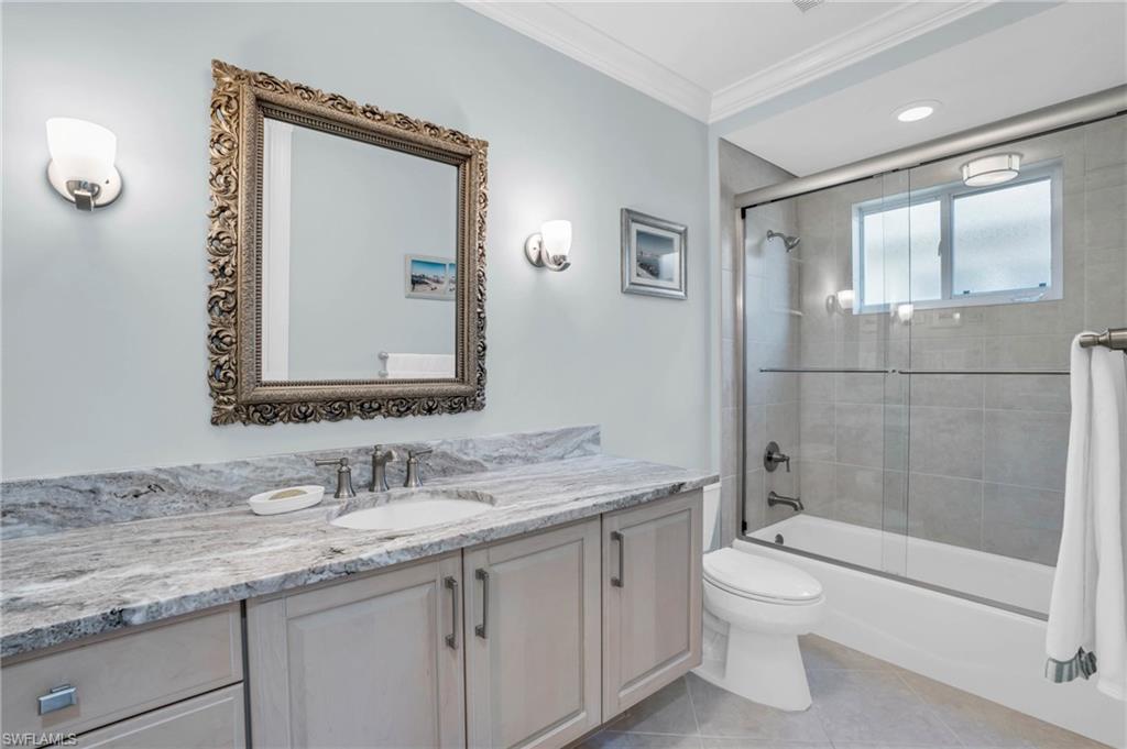 TROON LAKES - Residential