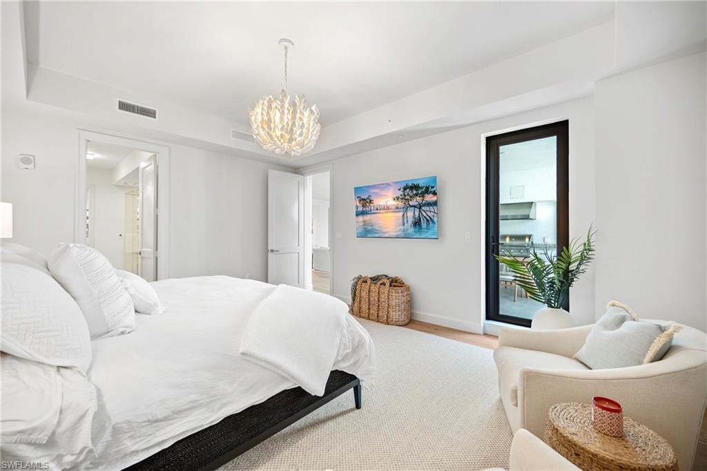 ELEVEN ELEVEN CENTRAL - Residential