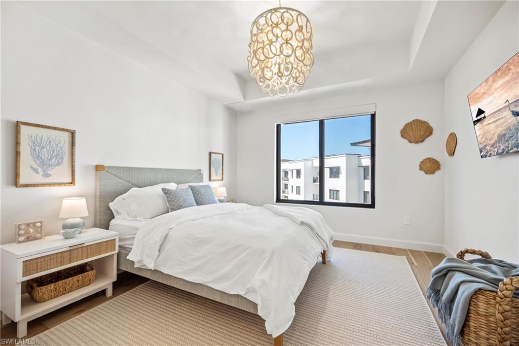 ELEVEN ELEVEN CENTRAL - Residential