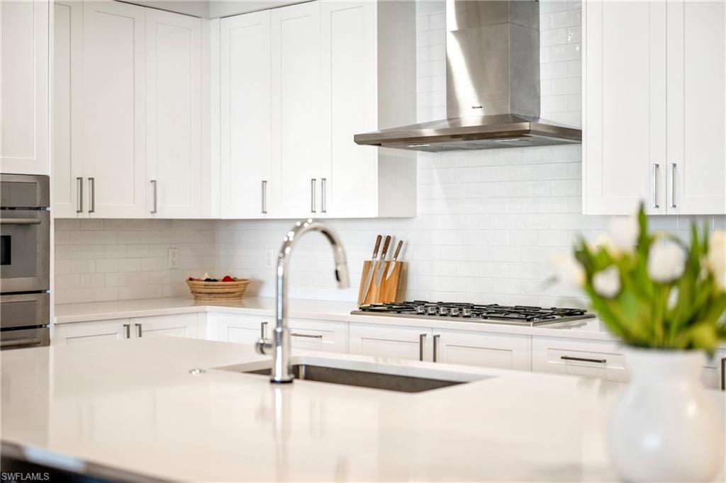 ELEVEN ELEVEN CENTRAL - Residential