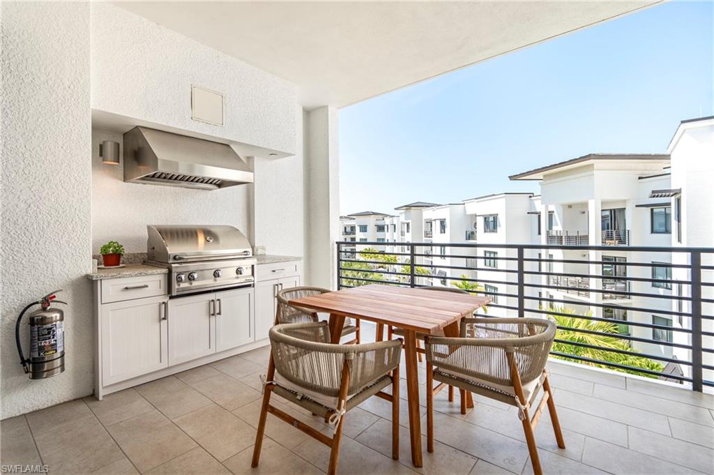 ELEVEN ELEVEN CENTRAL - Residential