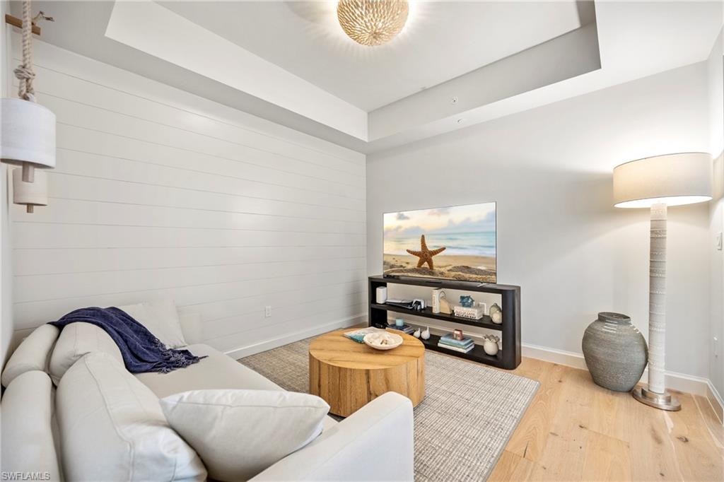 ELEVEN ELEVEN CENTRAL - Residential