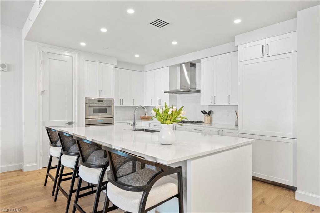 ELEVEN ELEVEN CENTRAL - Residential